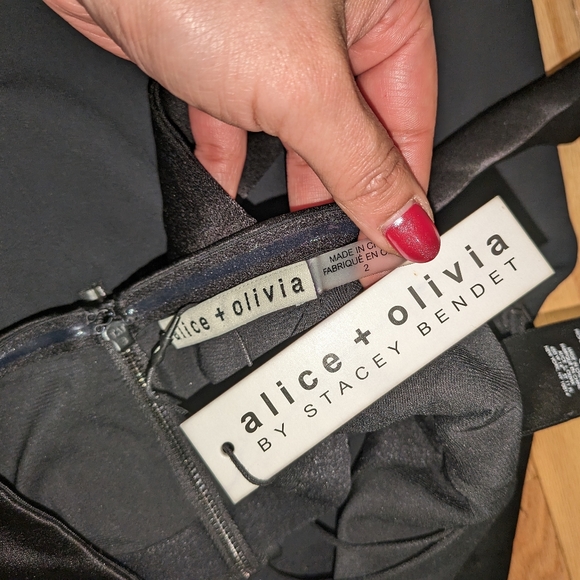 10. NWT ALICE & OLIVIA PRIMROSE DRAPED SATIN-CREPE HALTERNECK JUMPSUIT - Picture 7 of 7